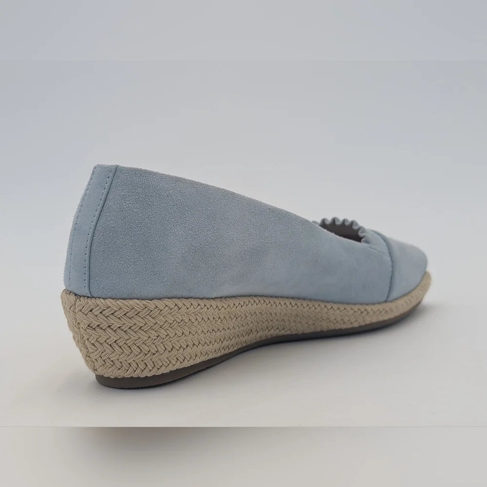 Gentle Souls Lissa Ruffle Sz 7.5 Light Blue Suede Peep-Toe Espadrille Wedges